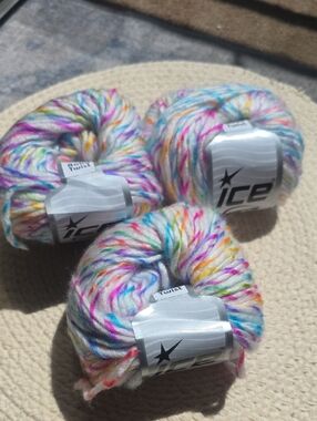 Ice Multicolor Speckled Baby Twist Bulky Yarn in Pastel White Base